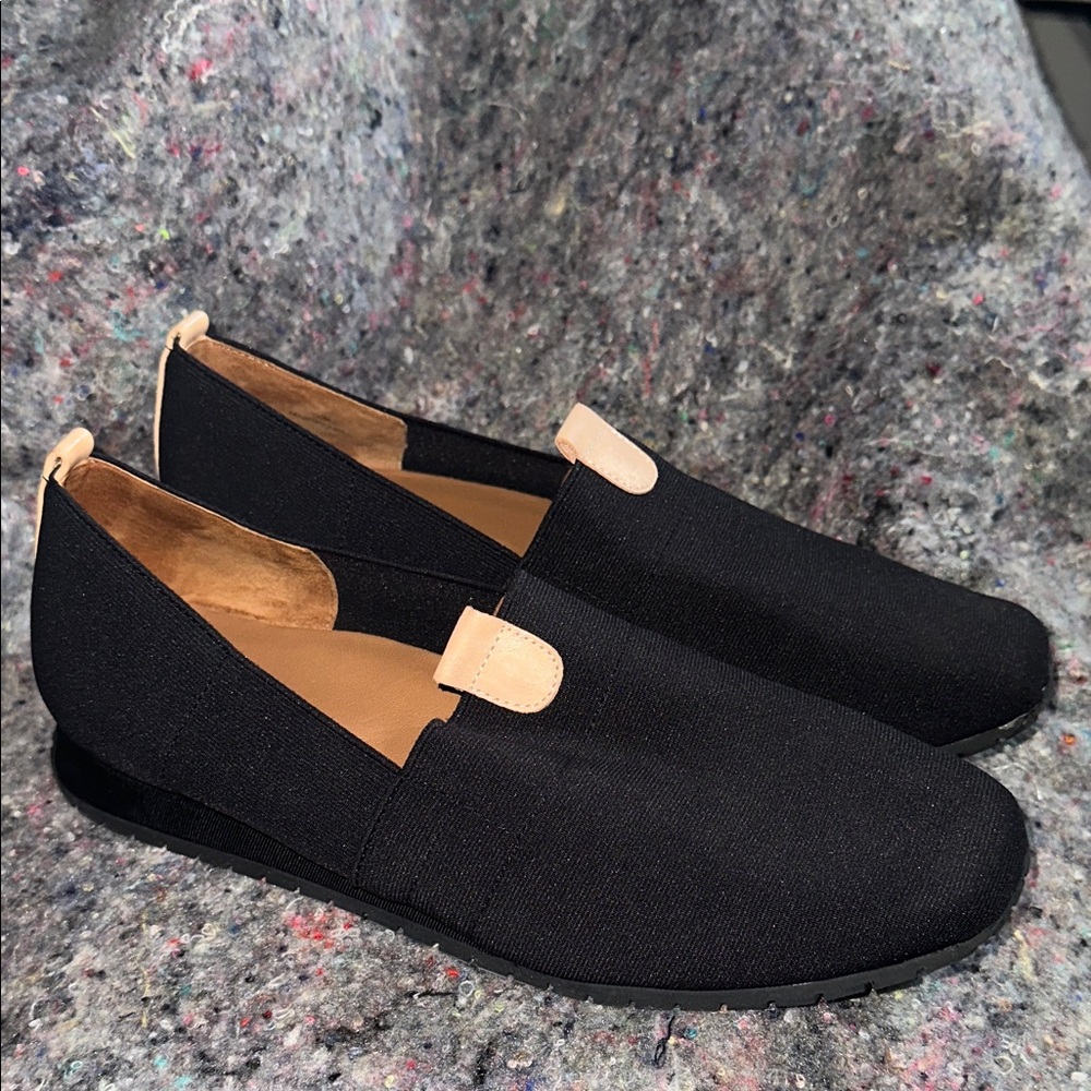 L’ Amour Des Pieds Tumai Women’s Stretch Loafers Flats size 8.5